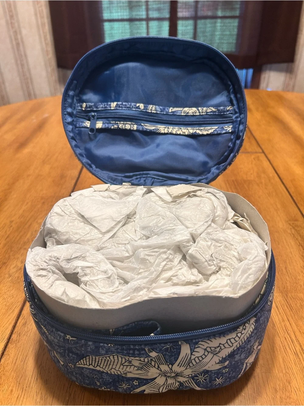 New Americana by Sharif Blue Floral Quilted Zippered Cosmetic Travel Case